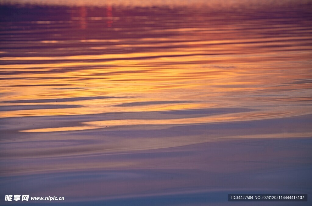 夕阳水波纹