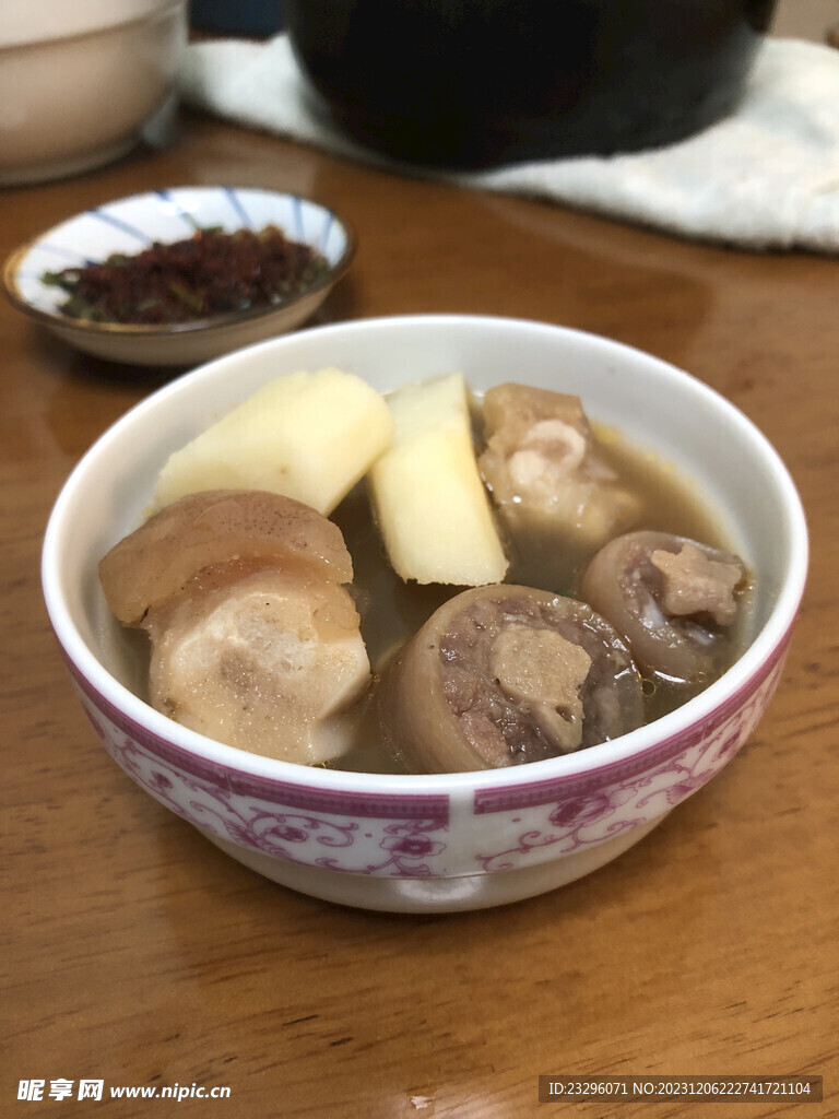 猪尾巴汤