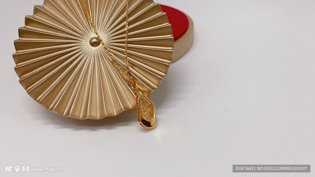 黄金足金镂空缠绕不规则形项链