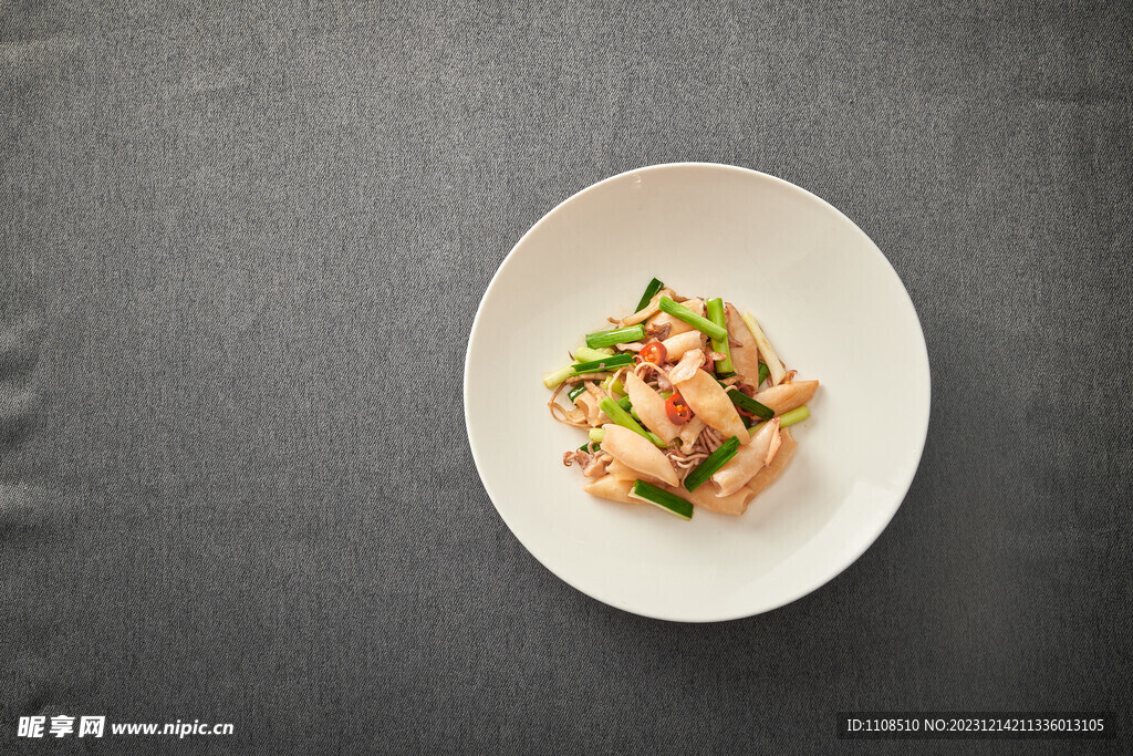 青蒜爆炒鱿鱼仔