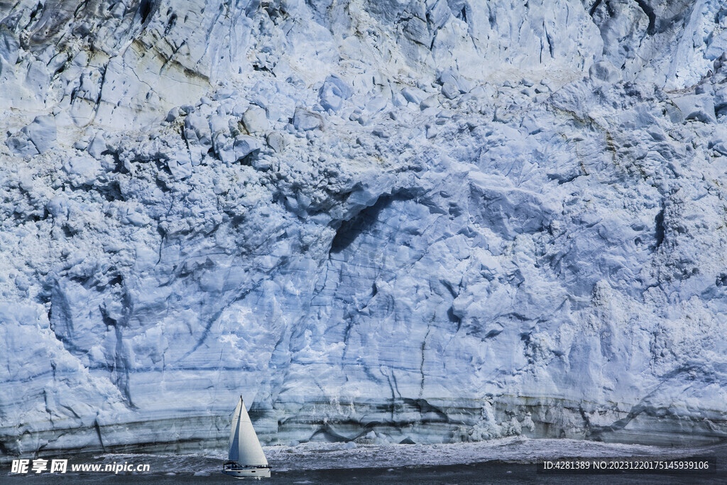 蓝色冰山