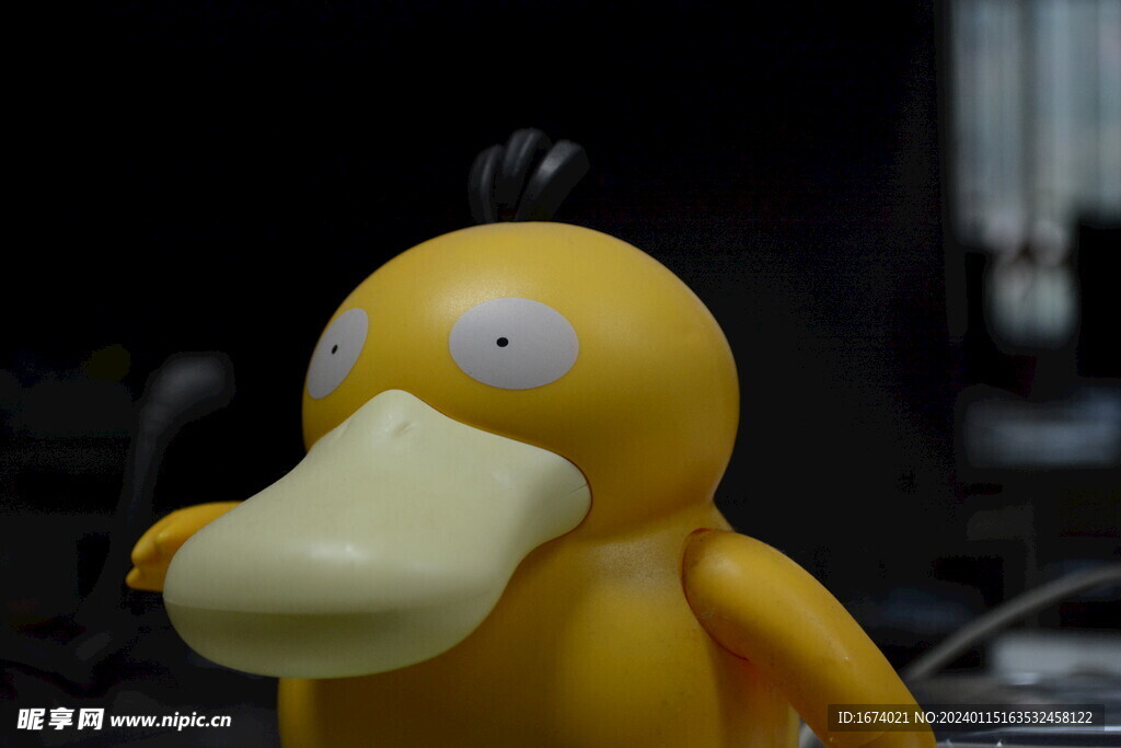 鸭子玩偶