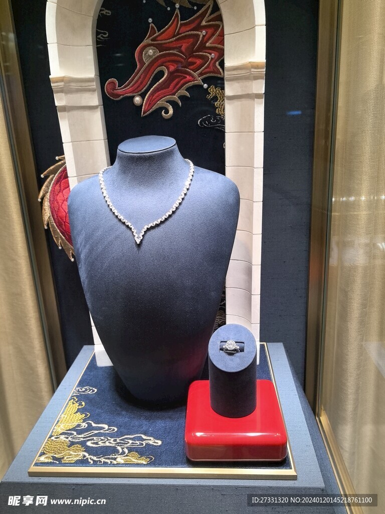 珠宝展示橱窗