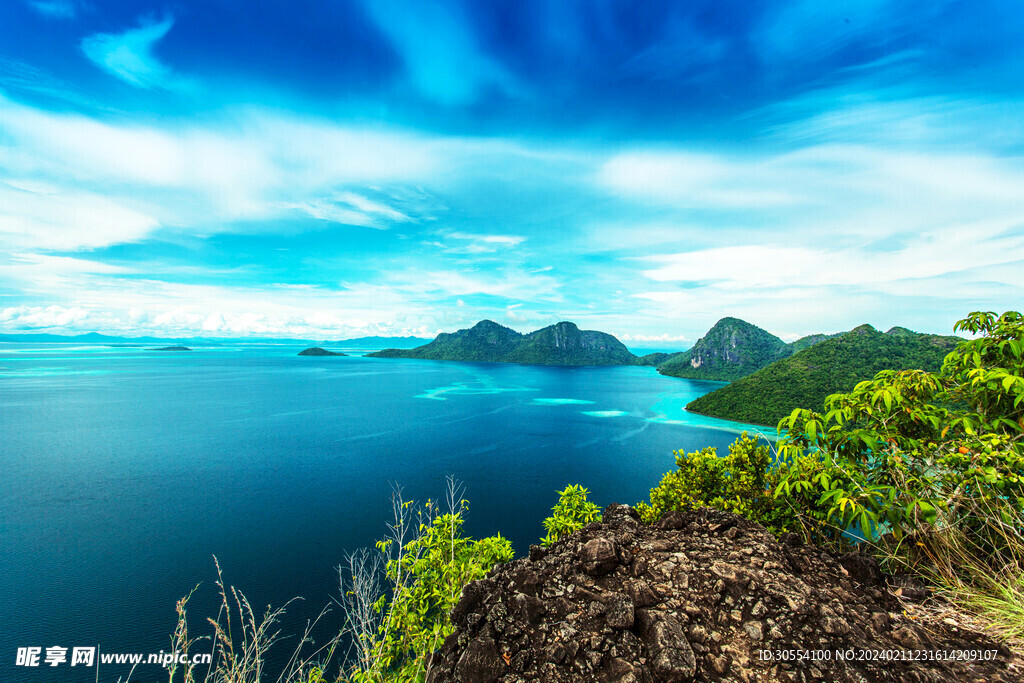 美丽的沙滩风景图片