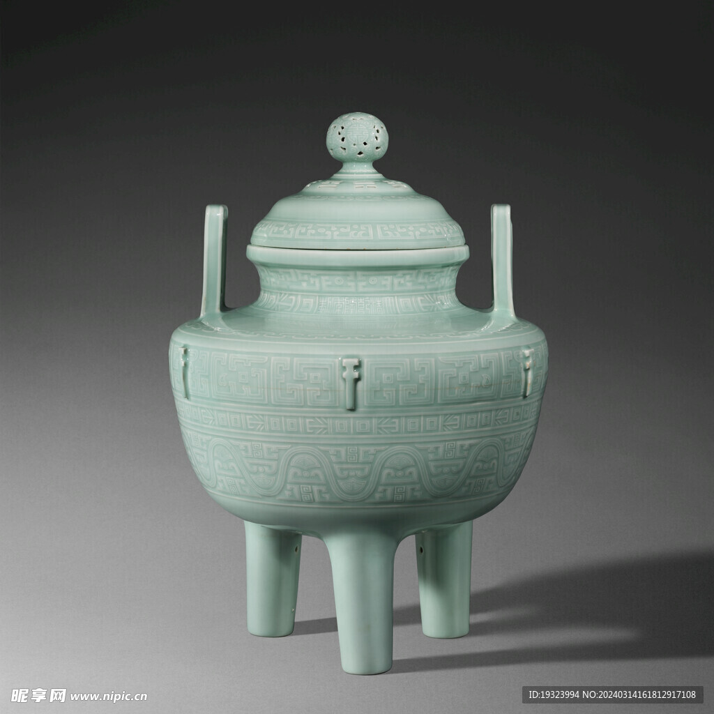 青釉暗花古铜纹大香炉