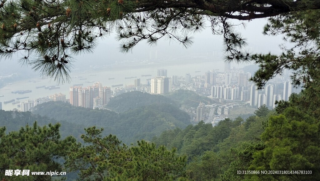 梧州市白云山风景区山顶风景