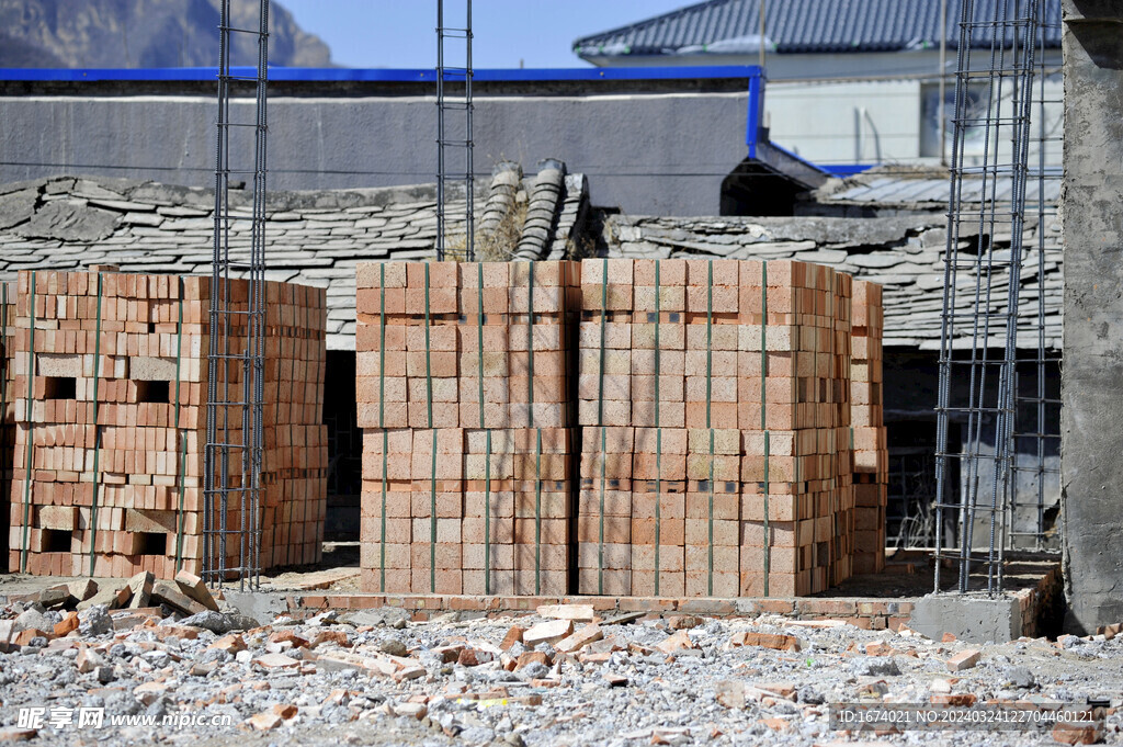 农村建房施工现场