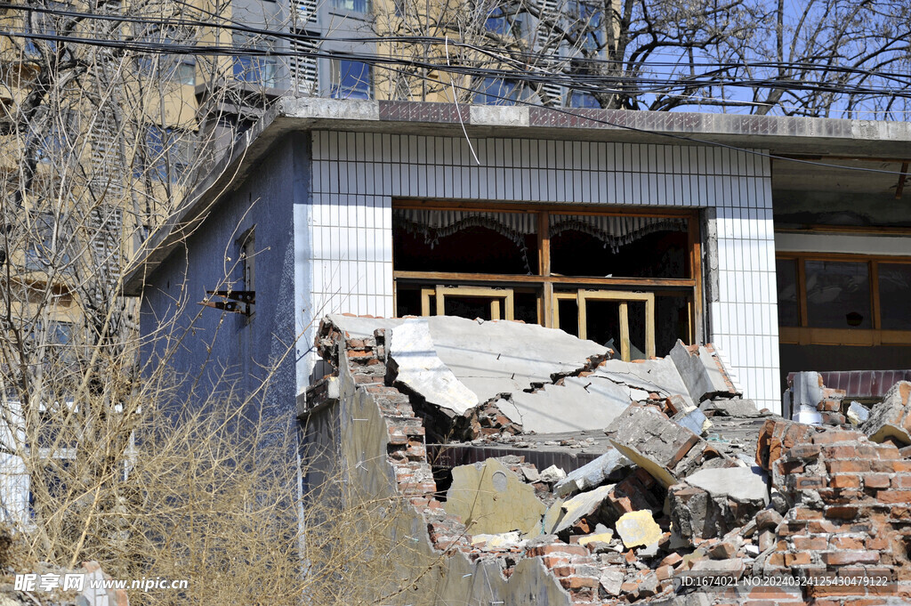 民居废墟