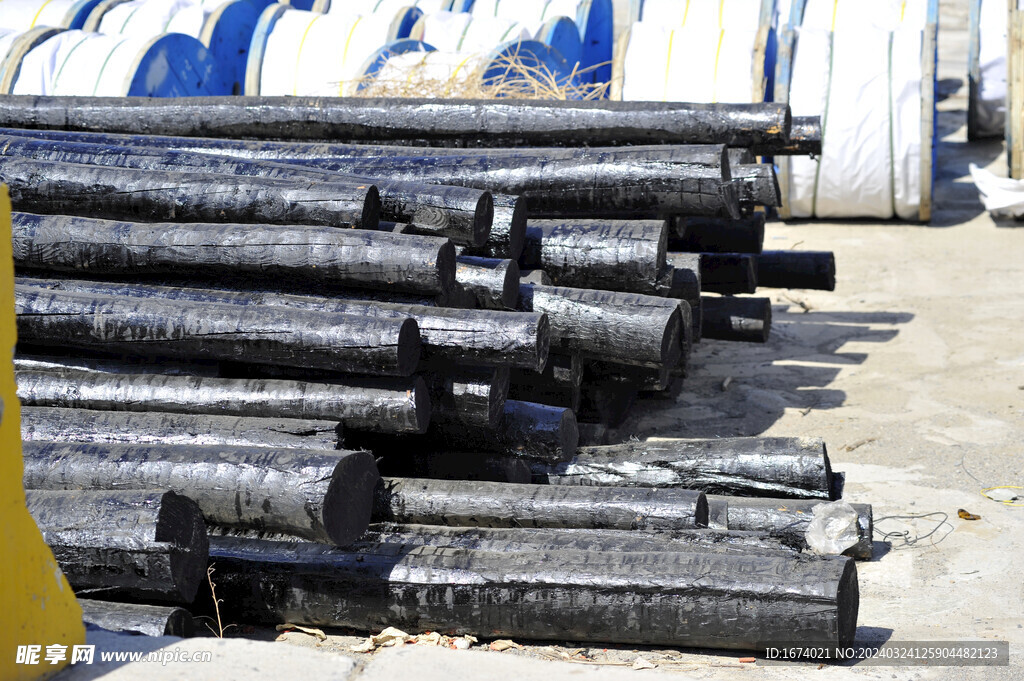 沥青木质电线杆