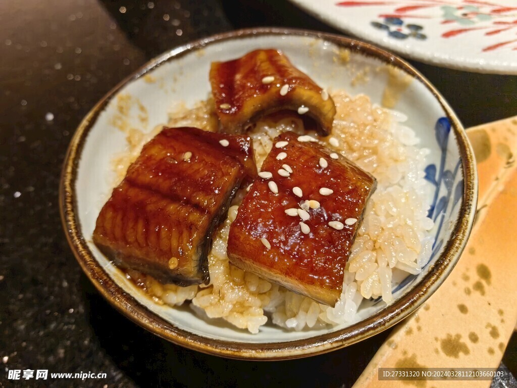 烤鳗鱼饭