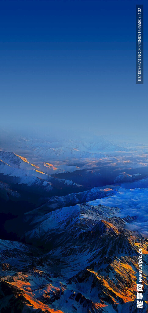 山峰风景背景图片