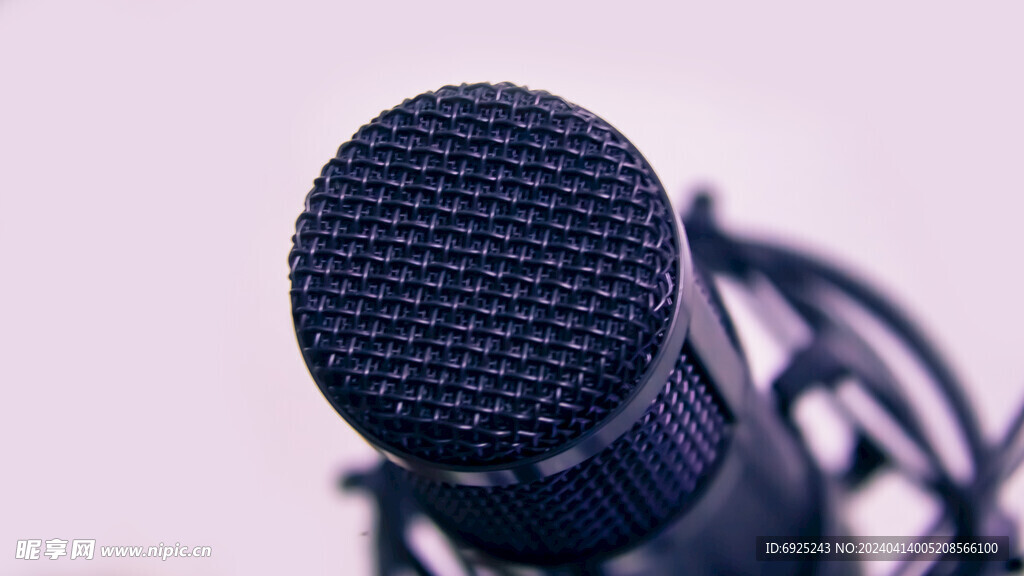 紫色麦克风