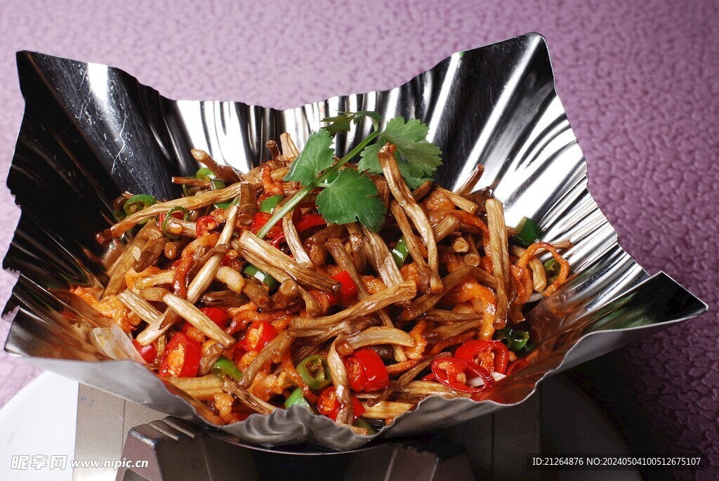 干锅香辣茶树菇