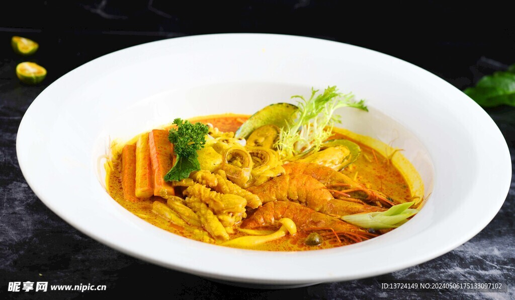 东南亚叻沙煮海鲜