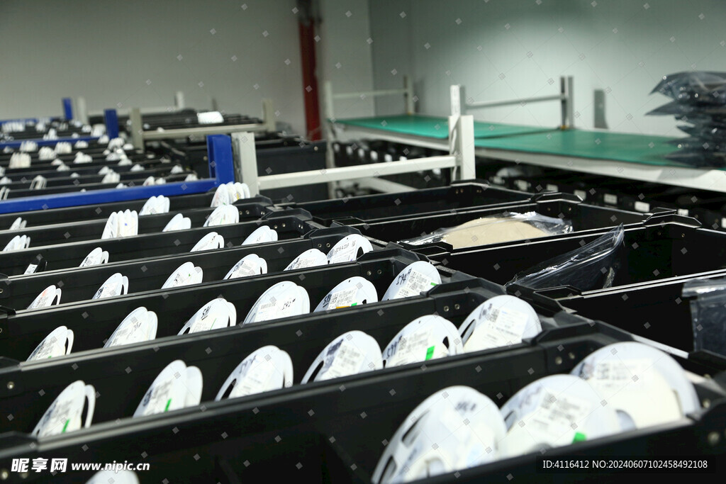 电子设备生产车间