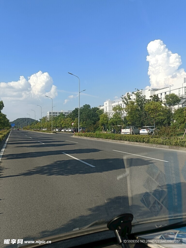 工业园风 蓝天白云