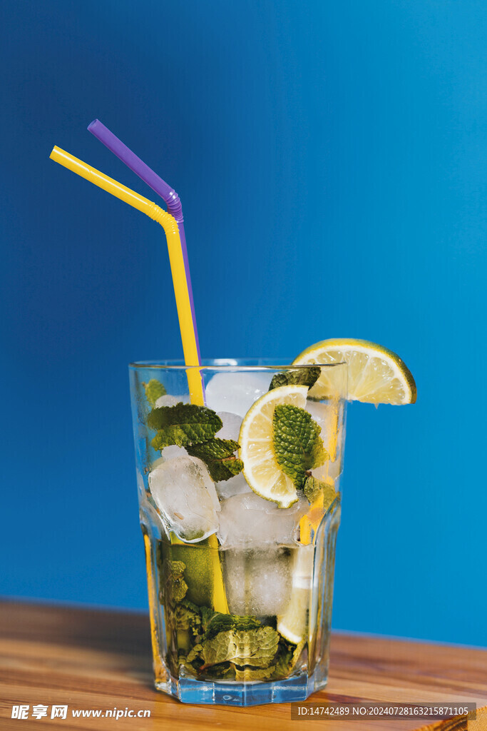 冰柠檬水