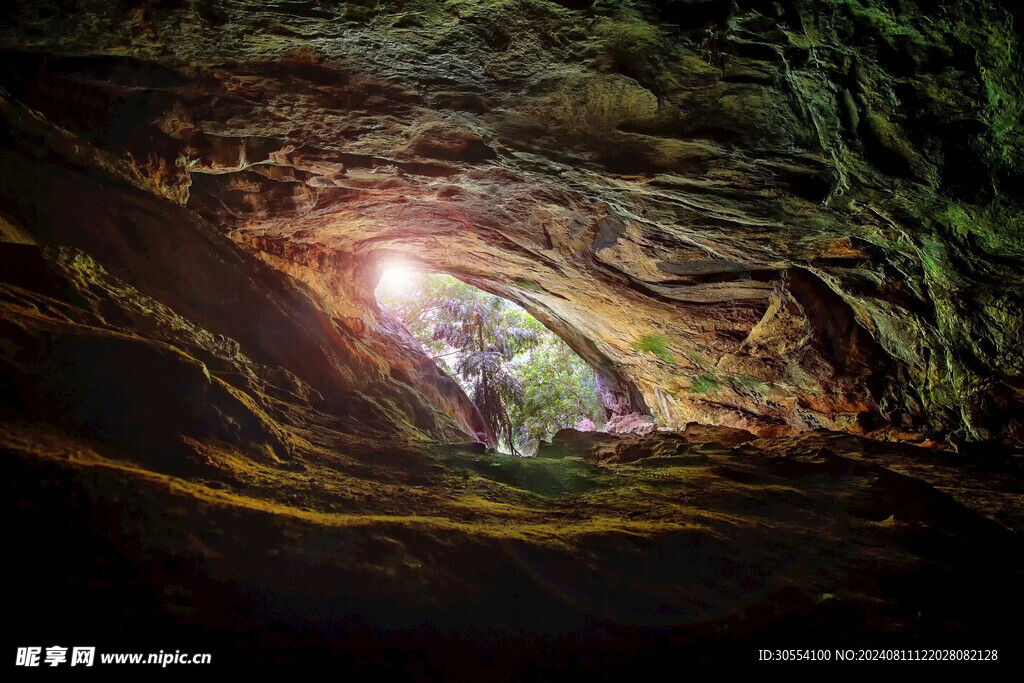 峡谷洞穴图片