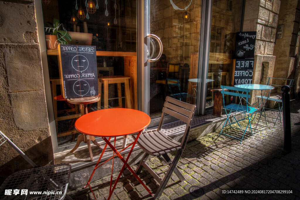 咖啡厅桌椅