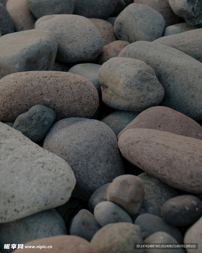 光滑小石块