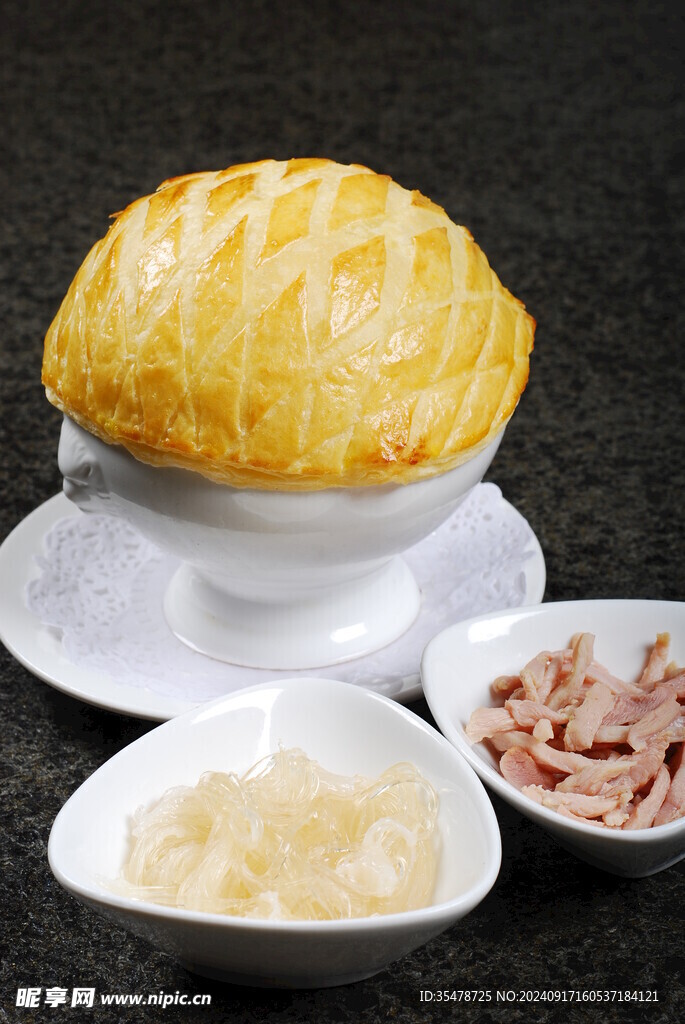 酥皮鱼翅忌廉汤