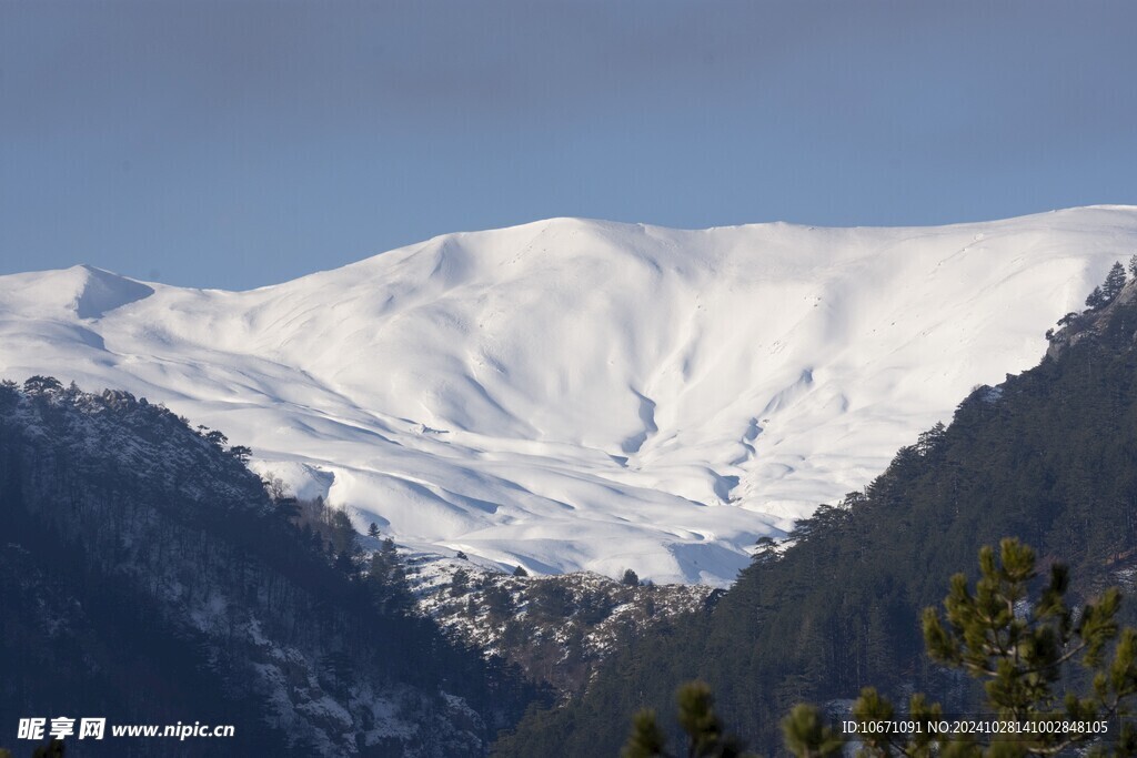 雪山雪景