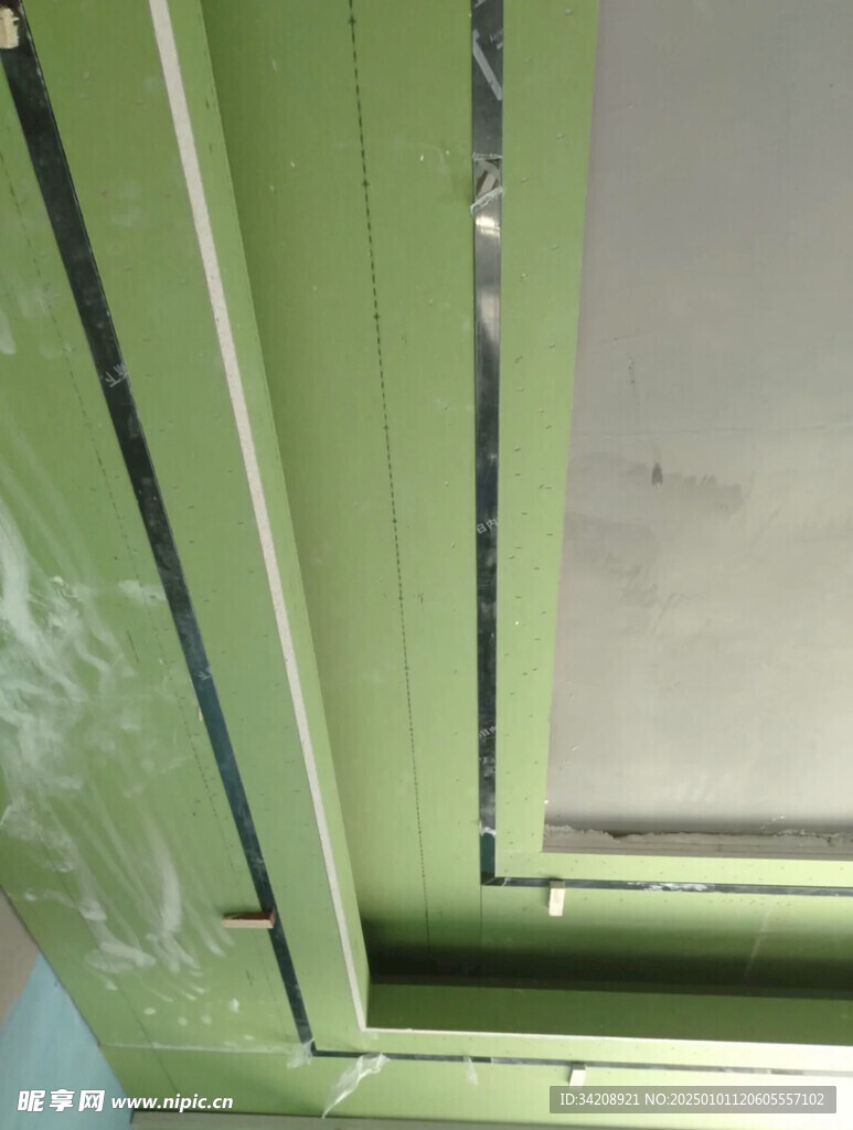 黑钛吊顶天花板客厅卧室装修极简