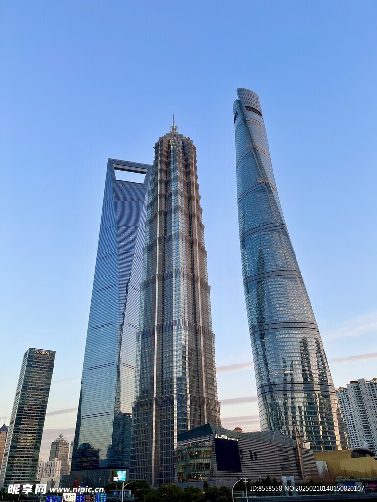 上海三件套金茂大厦摩天大楼