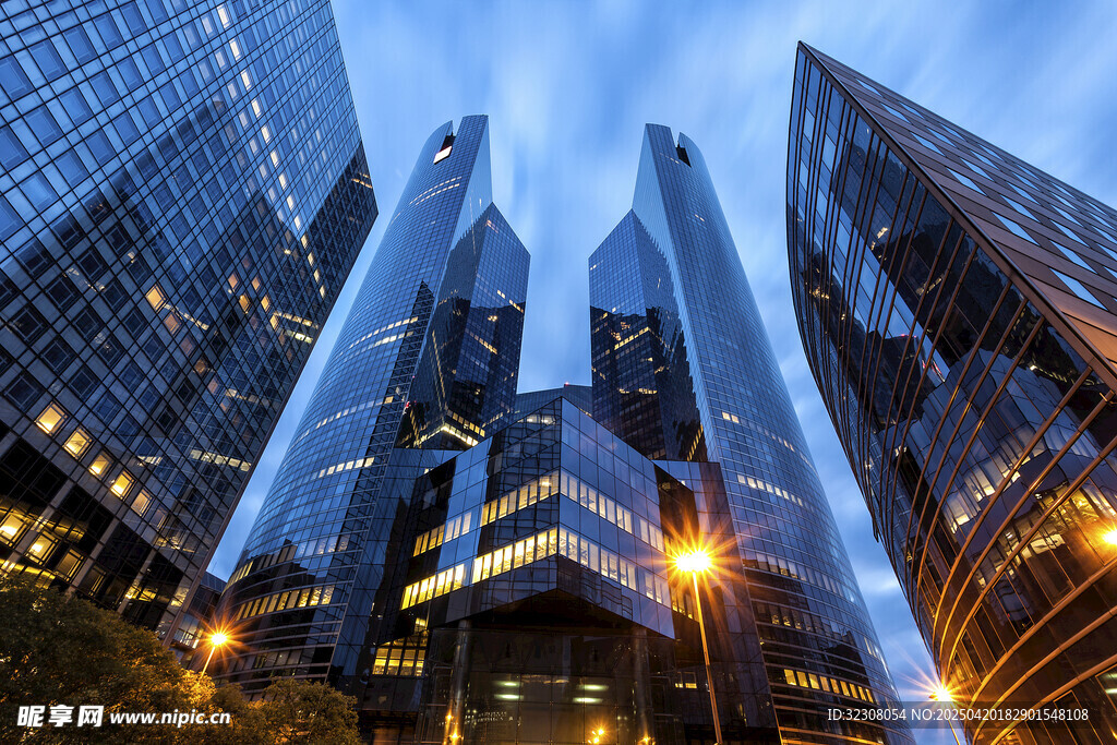 都市摩天大楼夜景风采