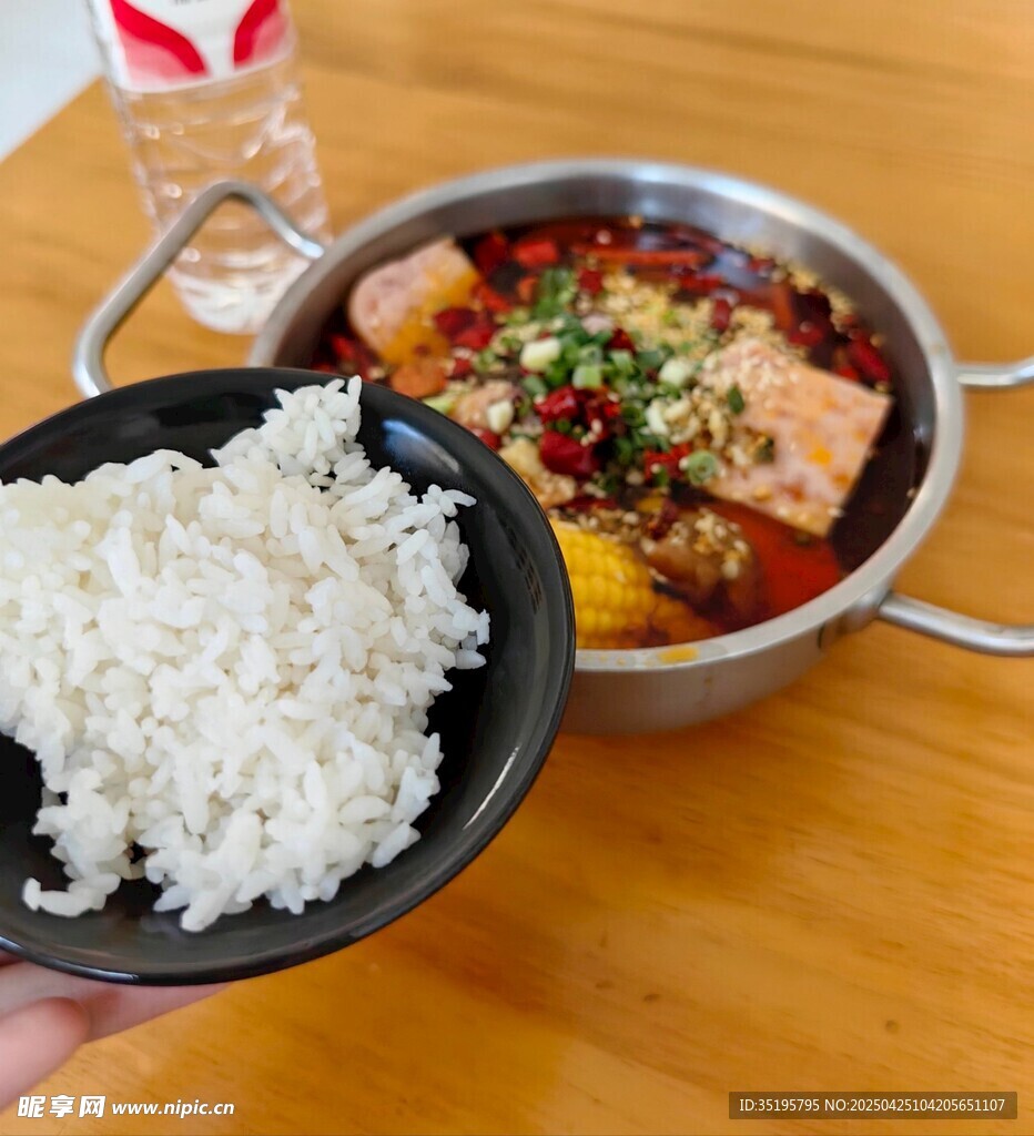 麻辣豆腐配米饭套餐