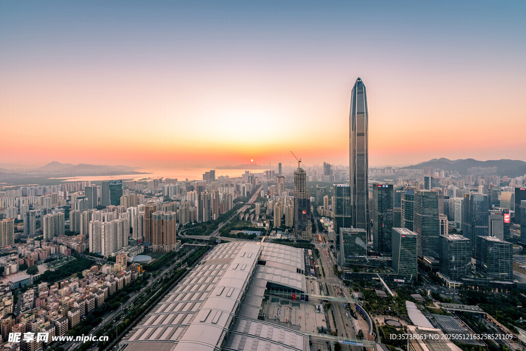 深圳城市天际线日落美景