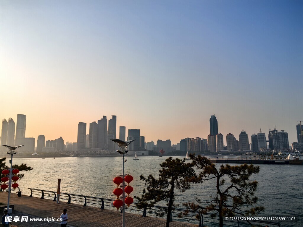 海滨城市美丽天际线景观