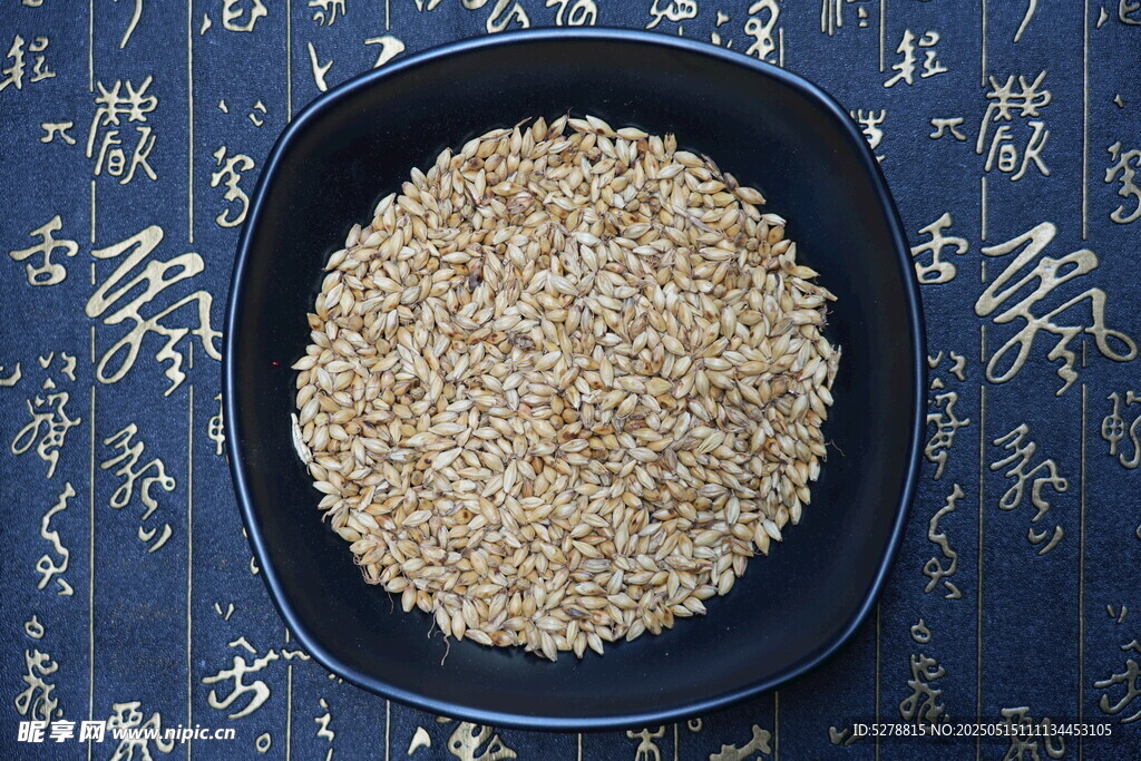 碗中麦芽特写