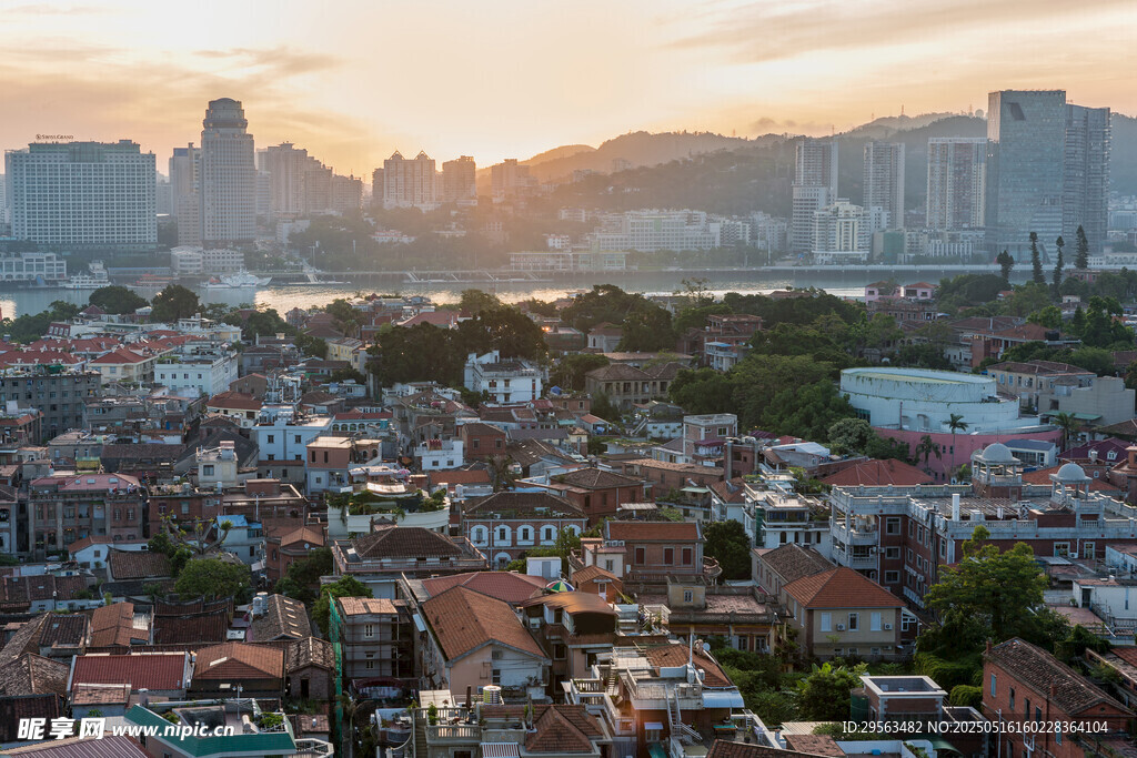 城市黄昏全景俯瞰图