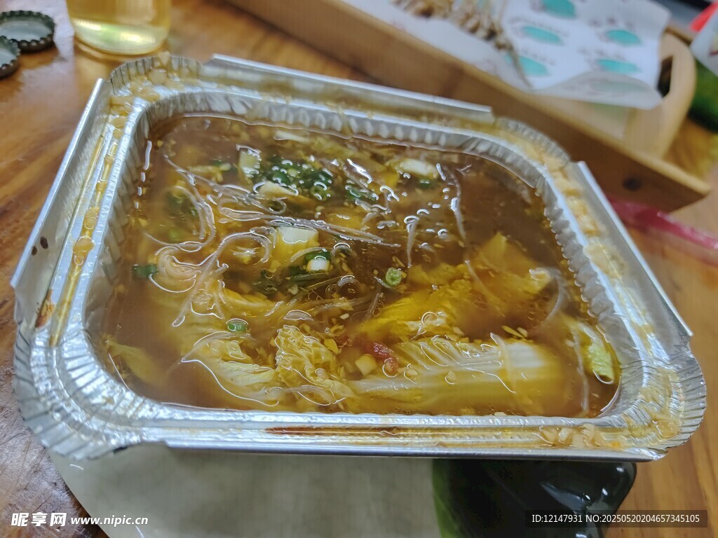 锡纸装的美味粉丝煲