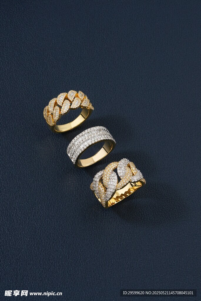 三色金属戒指展示