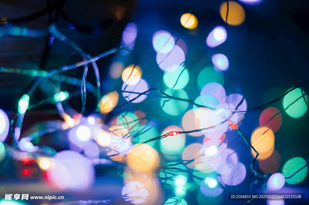 梦幻彩色节日装饰灯串