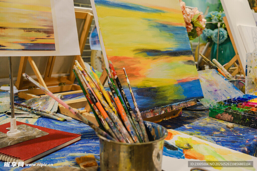 艺术工作室中的绘画一角