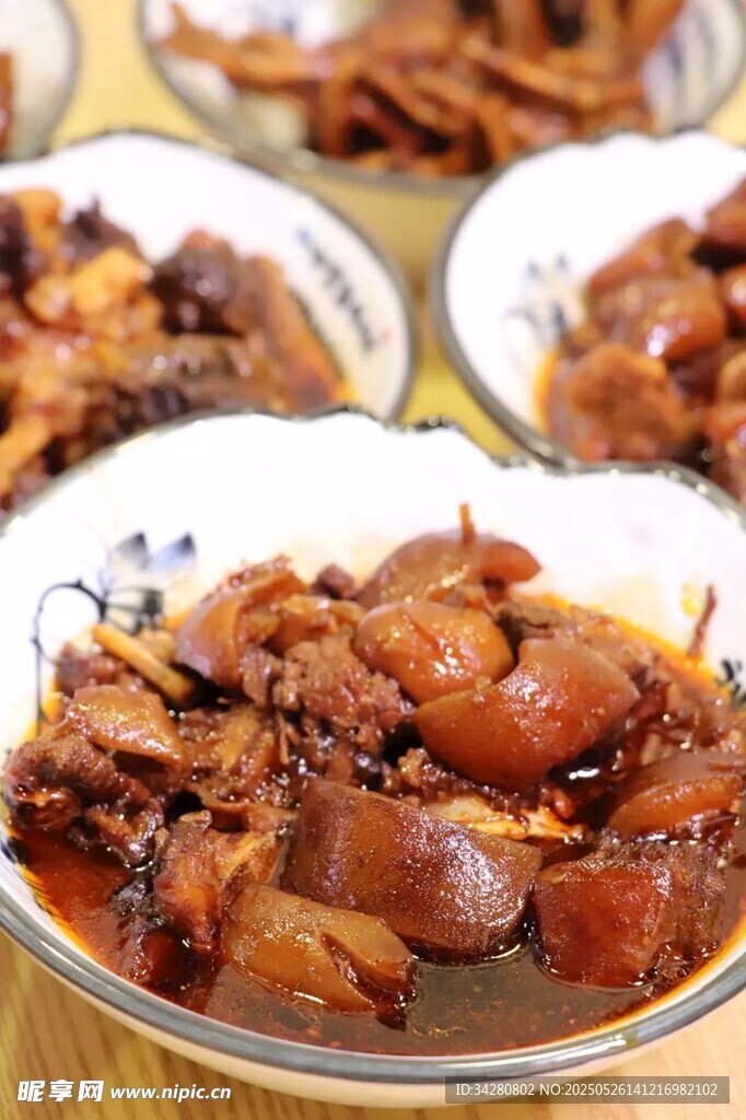 美味红烧猪蹄诱人呈现