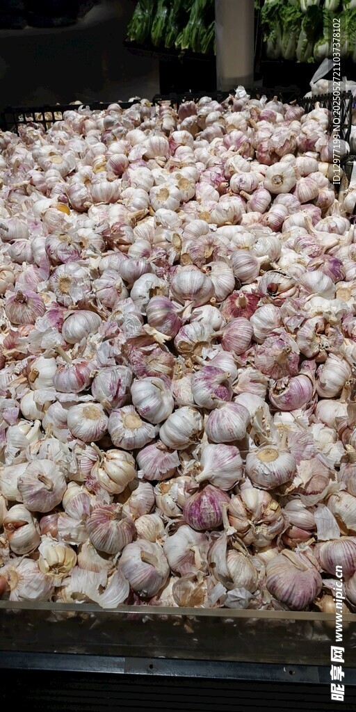 多彩大蒜头堆积展示