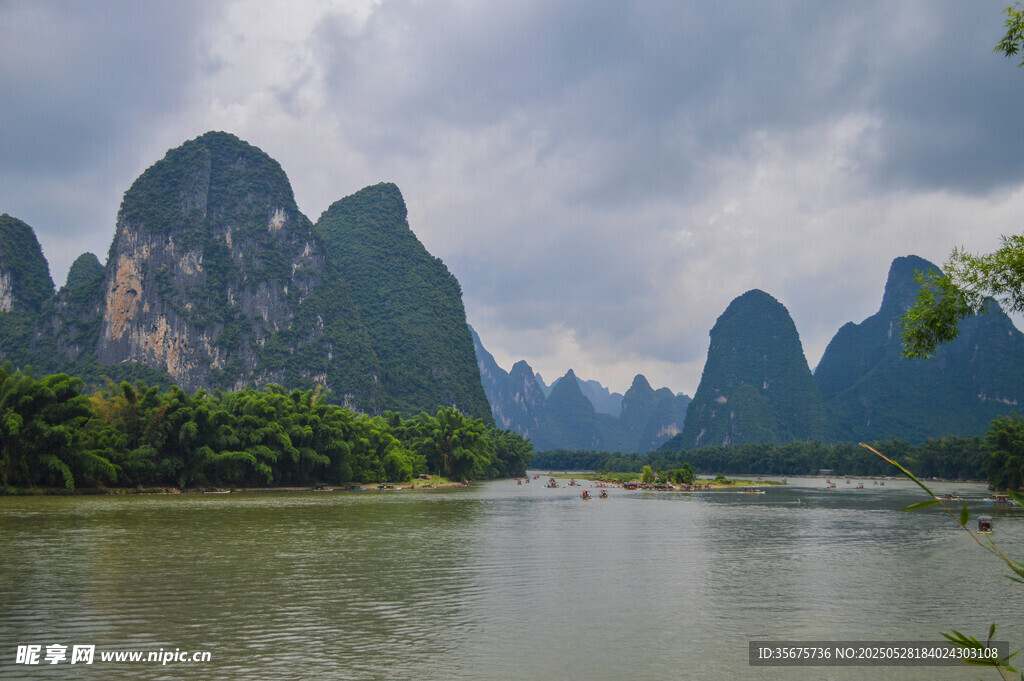 漓江山水美景如画