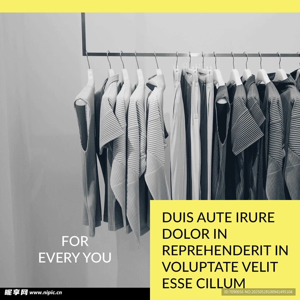 时尚衣物挂于衣架展示