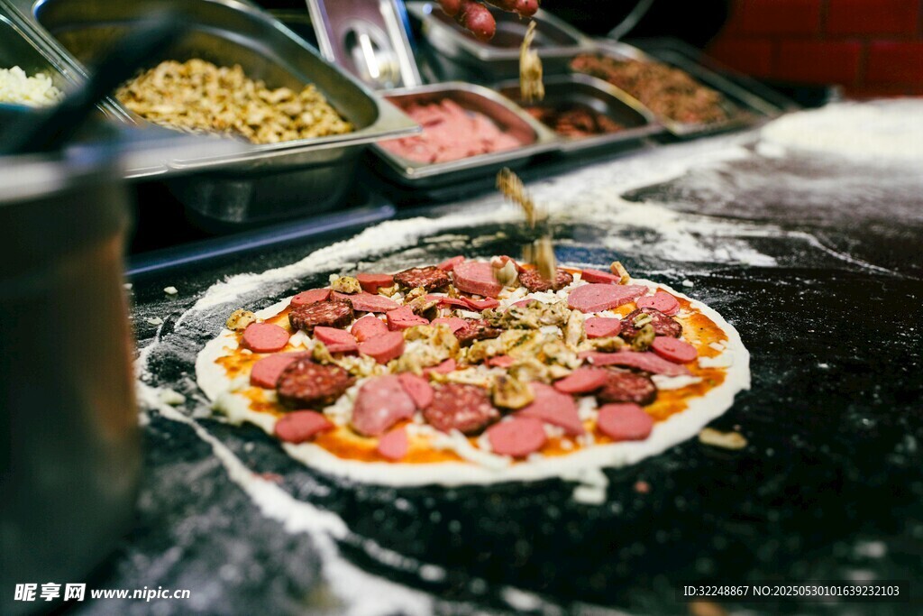 美味披萨出炉瞬间