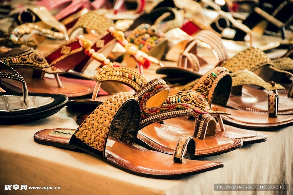多样精美凉鞋展示