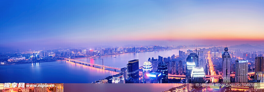 城市夜景璀璨灯火辉煌