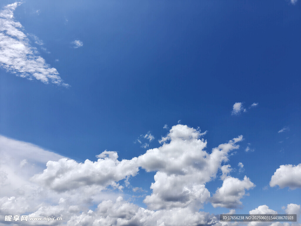 蓝天白云美景