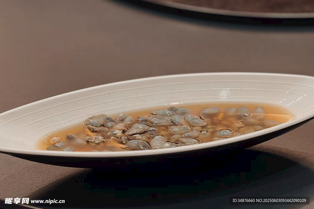 精致盘中海鲜美食