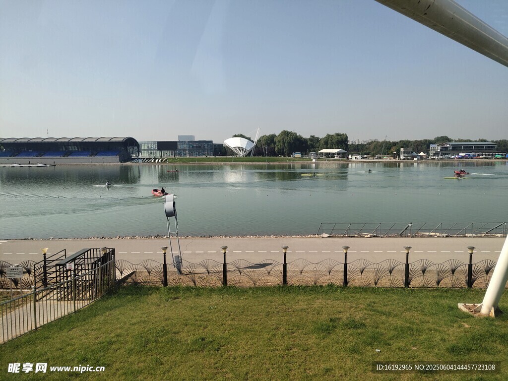 湖畔风光 宁静宜人景色