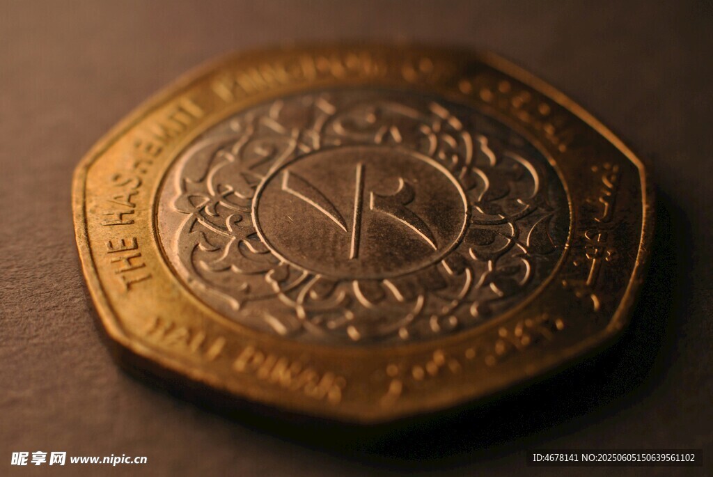 英国八边形硬币特写