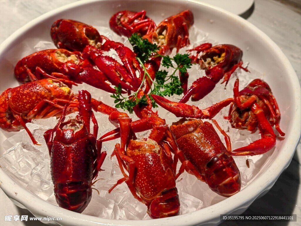 冰爽小龙虾 开启美味盛宴
